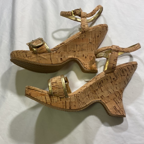 Unlisted woman’s wedge shoe size 7M - Picture 5 of 11